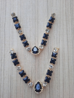 V CARRÉ PRETO (STRASS BOREAL EM VOLTA DA GOTA )