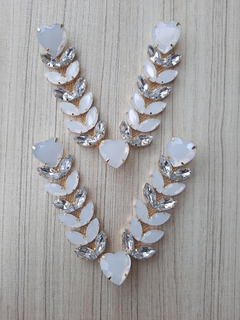 V ESCAMA BRANCO OPAL/CRISTAL