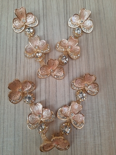 V ORQUÍDEA PEROLADA/STRASS CRISTAL