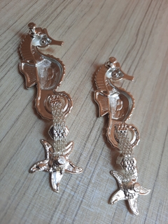 Lateral Cavalo Marinho -BANHO PRATA- Pérola/Strass Cristal na internet