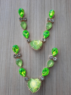 V Coração Especial VERDE NEON/OPAL