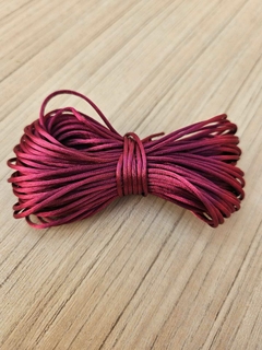 Fio de seda - Cor Roxo Escuro- cód 008 - com 15 metros - comprar online