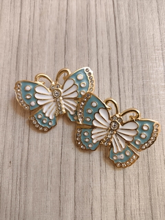 BORBOLETA REVOADA RESINA COM PINOS - VERDE ÁGUA/BRANCO - comprar online