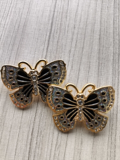 BORBOLETA REVOADA RESINA COM PINOS-GLITER HOLOGRÁFICO-PRETO na internet