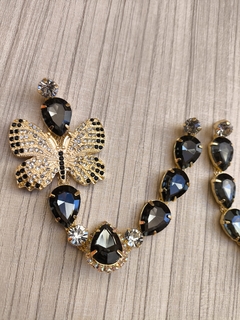 V BORBOLETA STRASS FUMÊ ESCURO - comprar online