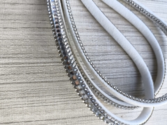 Tubo de strass meia cana INDIANA - 7mm - Cristal/branco - comprar online