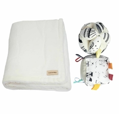 COMBO Manta abrigadita con Pelota y Cubo - comprar online