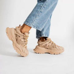 cazzu beige