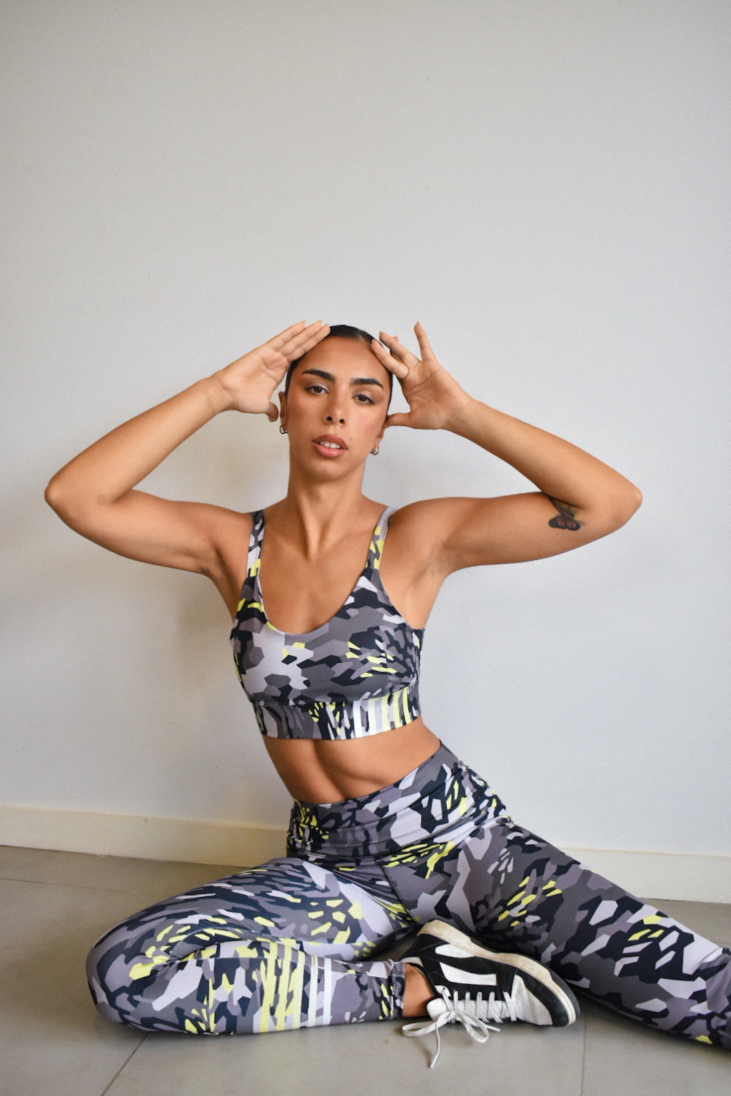 Top amazonas Broken Grey
