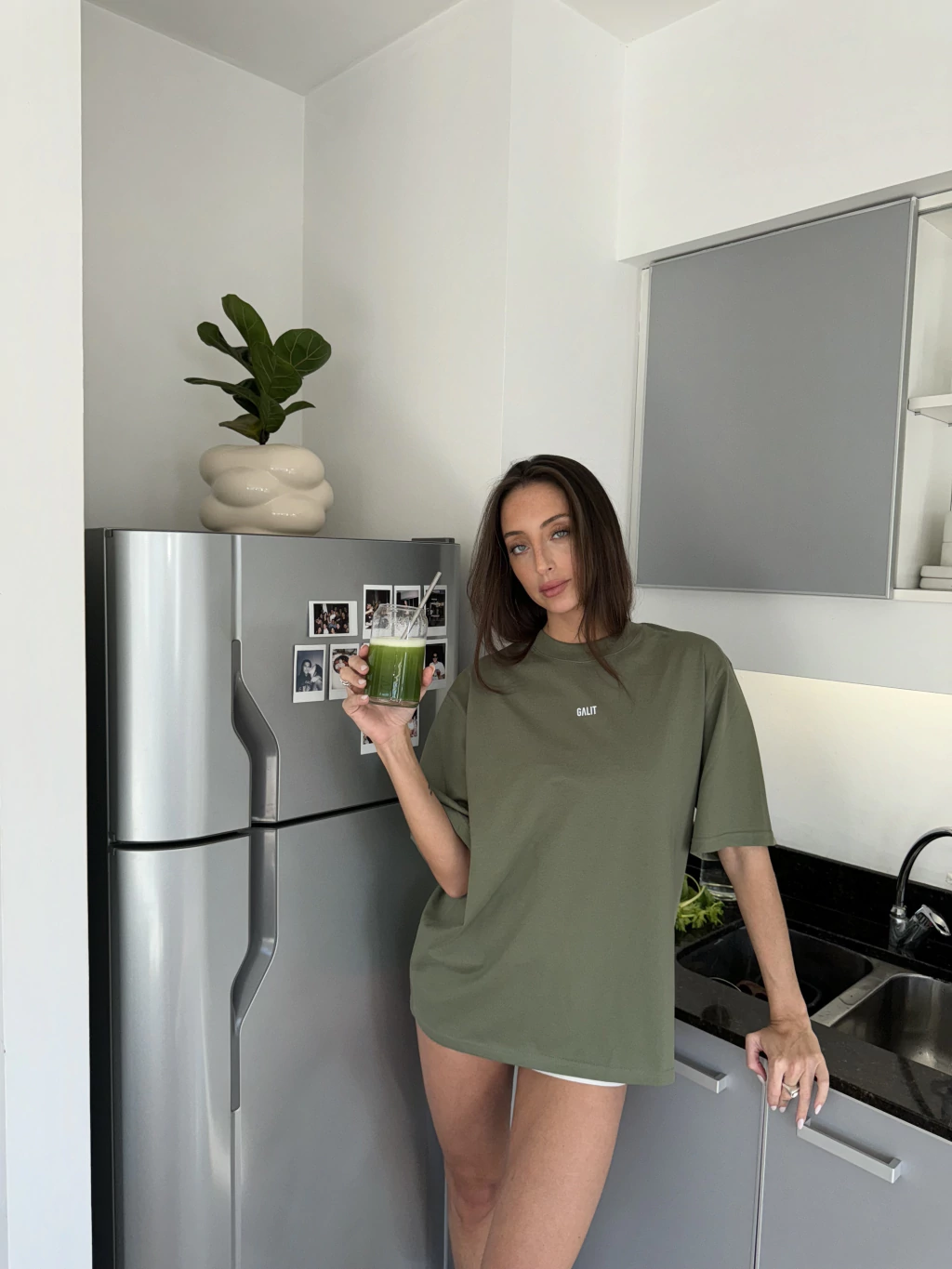 Remera oversize verde musgo
