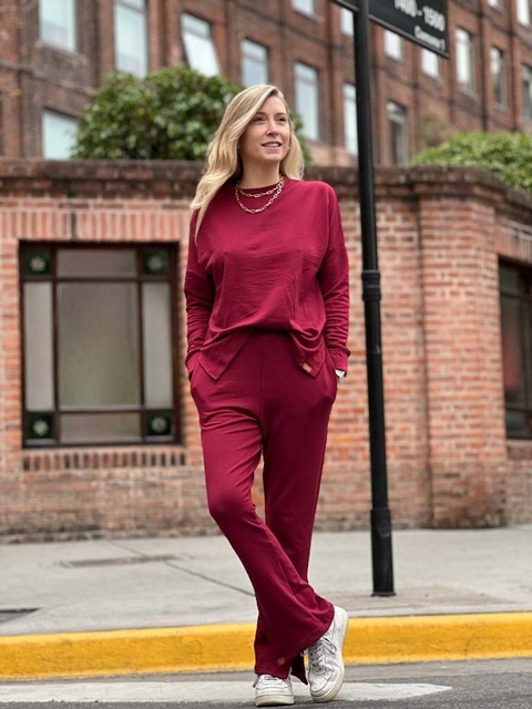 Pantalón Gela bordó