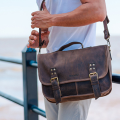 MORRAL DE CUERO MODELO OLD SCHOOL