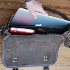 MORRAL DE CUERO MODELO OLD SCHOOL - comprar online
