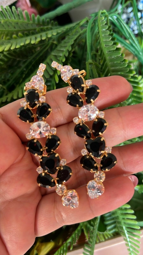 Brinco Laura Ear Cuff Preto com Zircônia