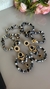 conj 4 pulseiras e brinco com pedras preta e branca