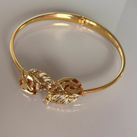 Choker Wanessa folha dupla dourado verniz italiano