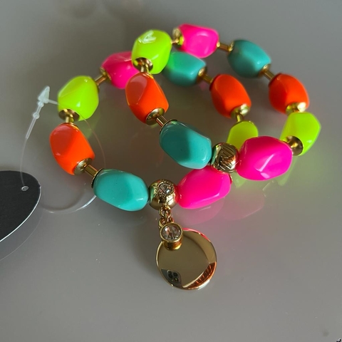 Conj de pulseiras Mariana coloridas com pingente