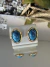 Brinco dourado verniz italiano com reisna azul