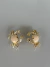 Brinco resort dourado caranguejo esmaltado nude bege - comprar online