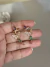 Brinco dourado ear cuff zircônia colorida borboleta