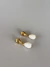 Brinco jade dourado verniz Italiano com pedra natural howlita