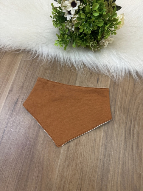 Babador Bandana Infantil em Suedine e Atoalhado Marrom Mini e Co 46472057 - comprar online