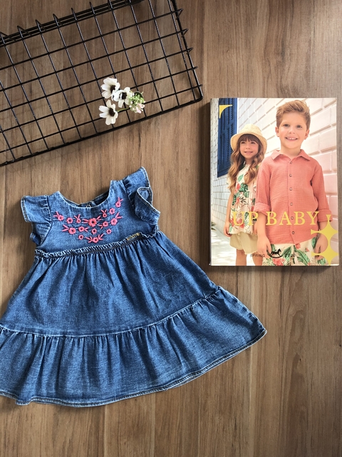Vestido Jeans Infantil com Bordado de Flores Momi C1894