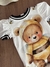 Body Infantil Menina Ursinho Abelha Yoyo 25000 na internet