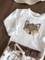 Conjunto Infantil Body Off White Raposa e Calça em Suedine Bichinhos Mini e Co 07331952 - Clube Melina