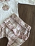 Conjunto Infantil Body com Gola e Ursinha Rosa e Calça com Babado Xadrez Mini e Co 07771956