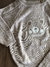 Conjunto Infantil Blusão Urso e Calça em Tricot Areia Up Baby 121045987 na internet