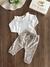 Conjunto Infantil Body em Suedine com Gola Babadov e Calça Jacquard Caqui Up Baby 124745867 - comprar online
