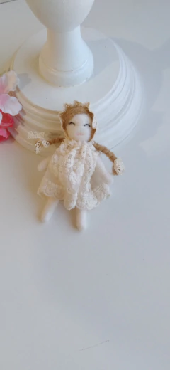 Boneca Feltrada Camponesa - Reinado Kids