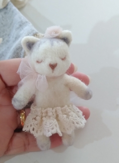 Gatinha Feltrada com sainha - comprar online