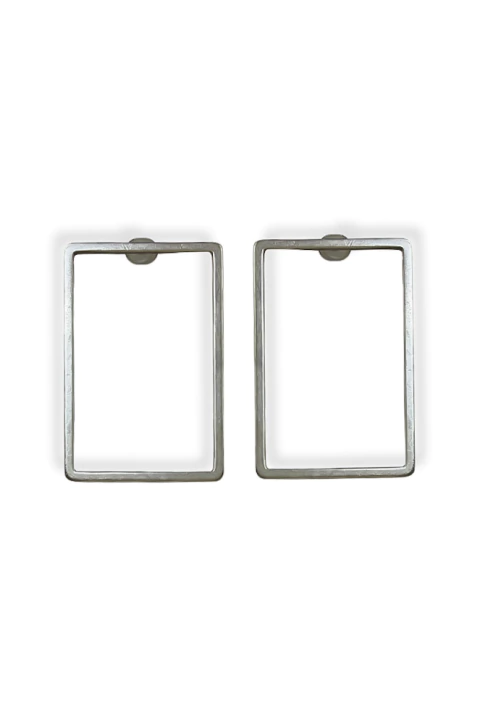 BRINCO RETANGULAR VAZADO MINIMALISTA - comprar online