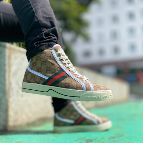 Tênis Gucci Monogram 1977 Cano Alto