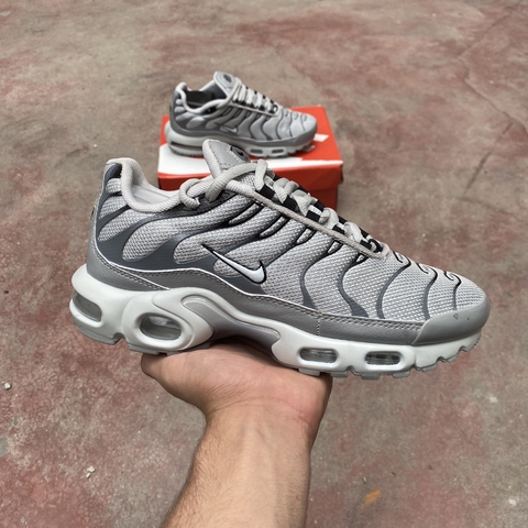 Air Max TN Plus 1 “Triple Silver Importado”