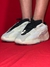 ADIDAS YEEZY BOOST 700 na internet
