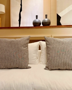 Imagen de ALMOHADON RAYA NANDO