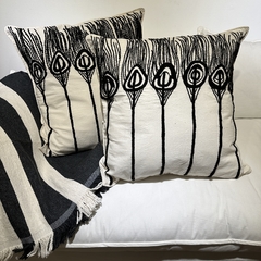 ALMOHADON PLUMA PAVO REAL