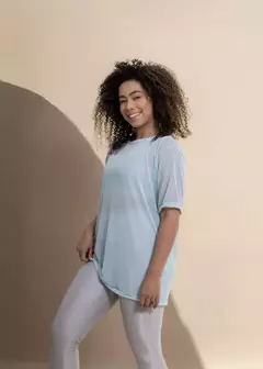 BLUSAO EM TULE AZUL BEBE