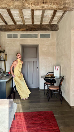 Vestido Frente Única Baunilha na internet