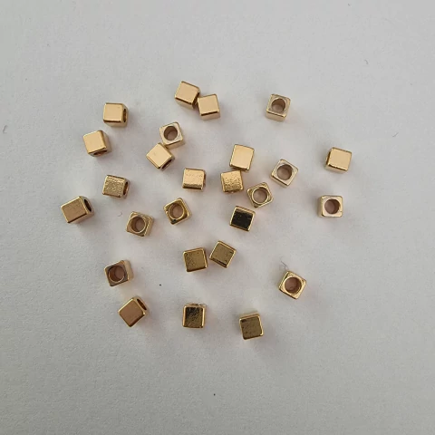 SEPARADOR CUBO RECTO 3mm - 1 gramo (7 und) - SE77