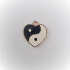 DIJE ESMALTADO CORAZON YING YANG - DI395