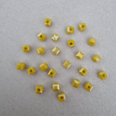 CRISTAL CUBO 4mm AMARILLO BRILLANTE PAQ. 24 - CC403