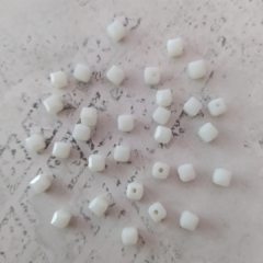 CRISTAL CUBO 4mm BLANCO PAQ. 24 CC418