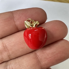 DIJE ESMALTADO MANZANA- DI385 en internet