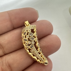 DIJE CUERNO CON CUBIC Y MUCROZIRCONIA - DI296 - comprar online