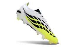 Chuteira de campo Adidas Predator Elite 26 FG branca com detalhes em amarelo e preto