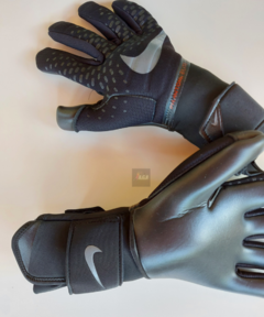 Luva-de-Goleiro-Phantom-Elite 